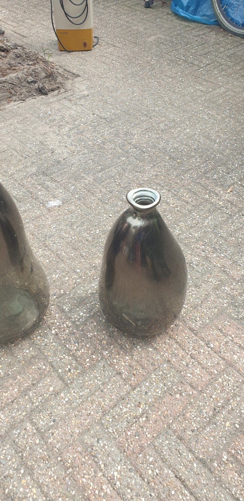 Tekoop  2x vazen, Huis en Inrichting, Woonaccessoires | Vazen, Ophalen