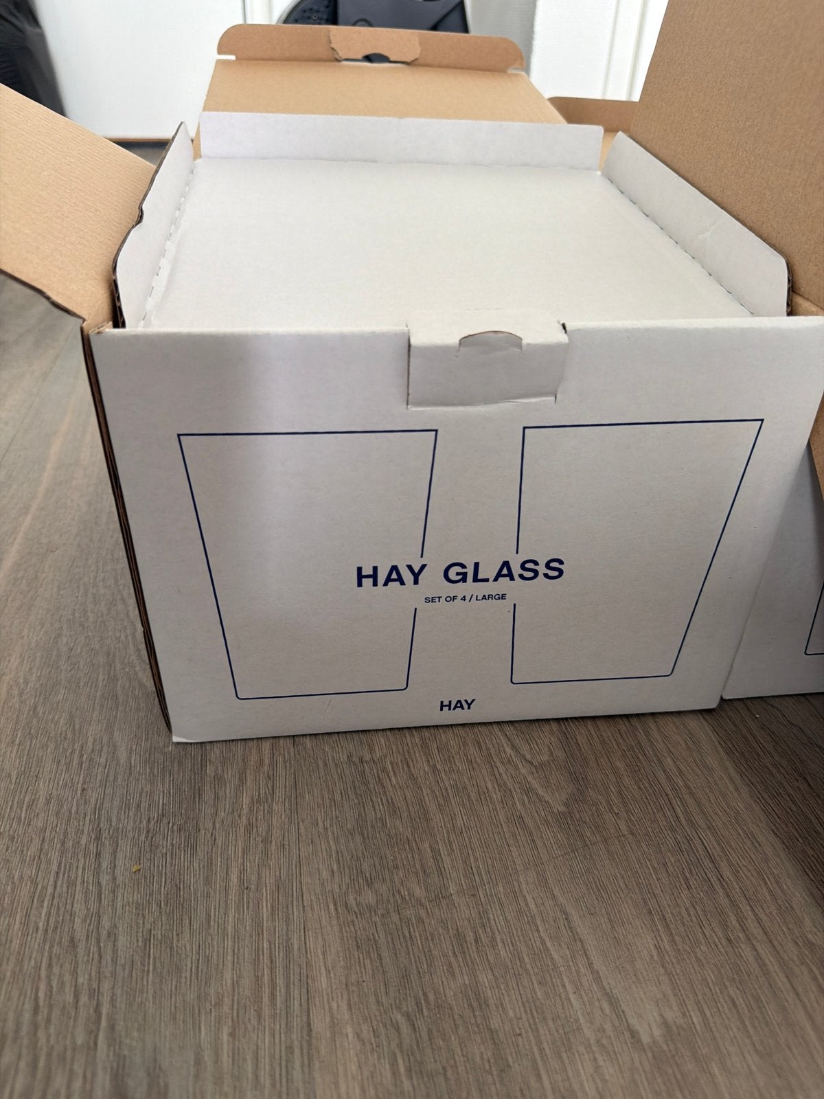 HAY Glazen Set - Groot, Medium, Klein (mist 1 medium glas), Ophalen of Verzenden, Zo goed als nieuw, Overige merken, Glas