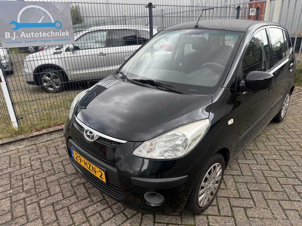 Hyundai i10 1.25i Dynamic Gereseveerd ! (bj 2009), Auto's, Dealer onderhouden, 450 kg, Gebruikt, 31 €/maand