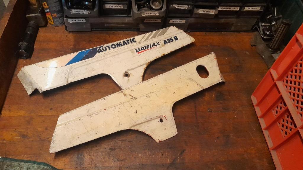 Tomos metalen kappenset, Ophalen, Gebruikt, Kap