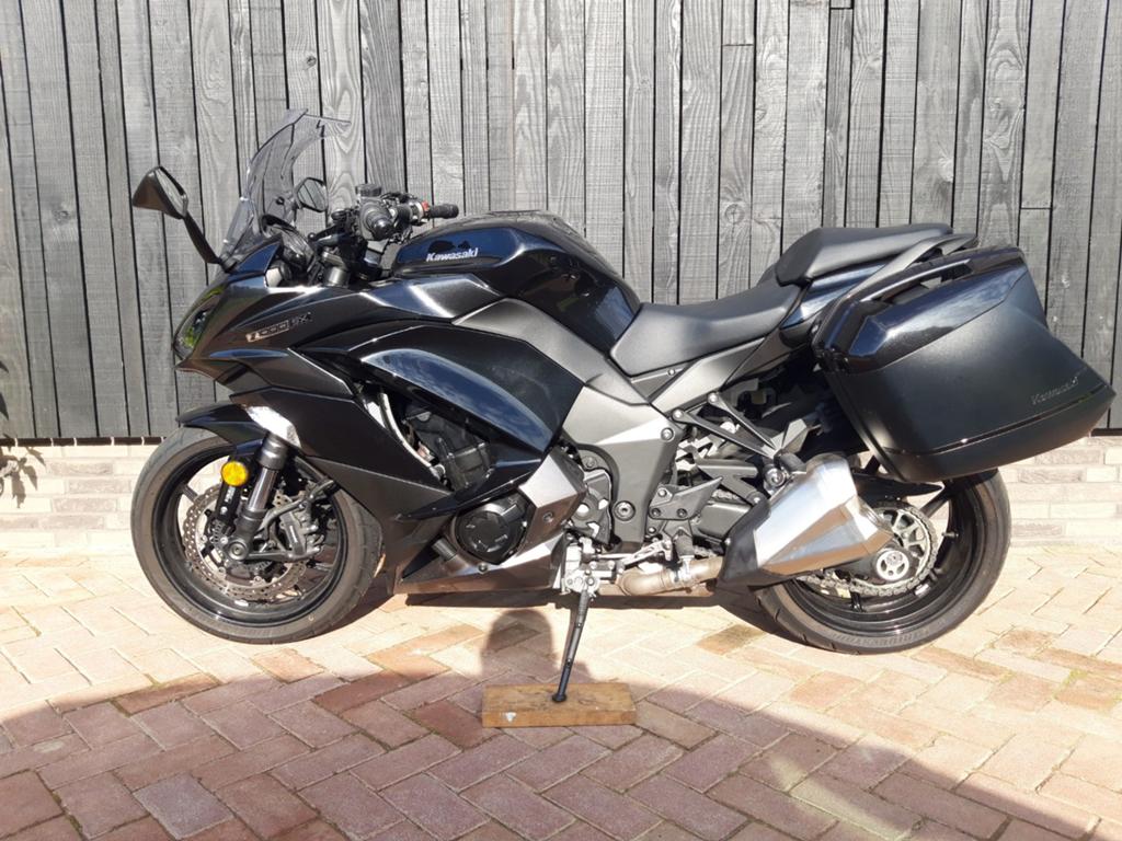 Kawasaki Z1000SX - bj 2017 Lage KM stand!, 4 cilinders, Motorrijbewijs A, Gebruikt, Traction Control