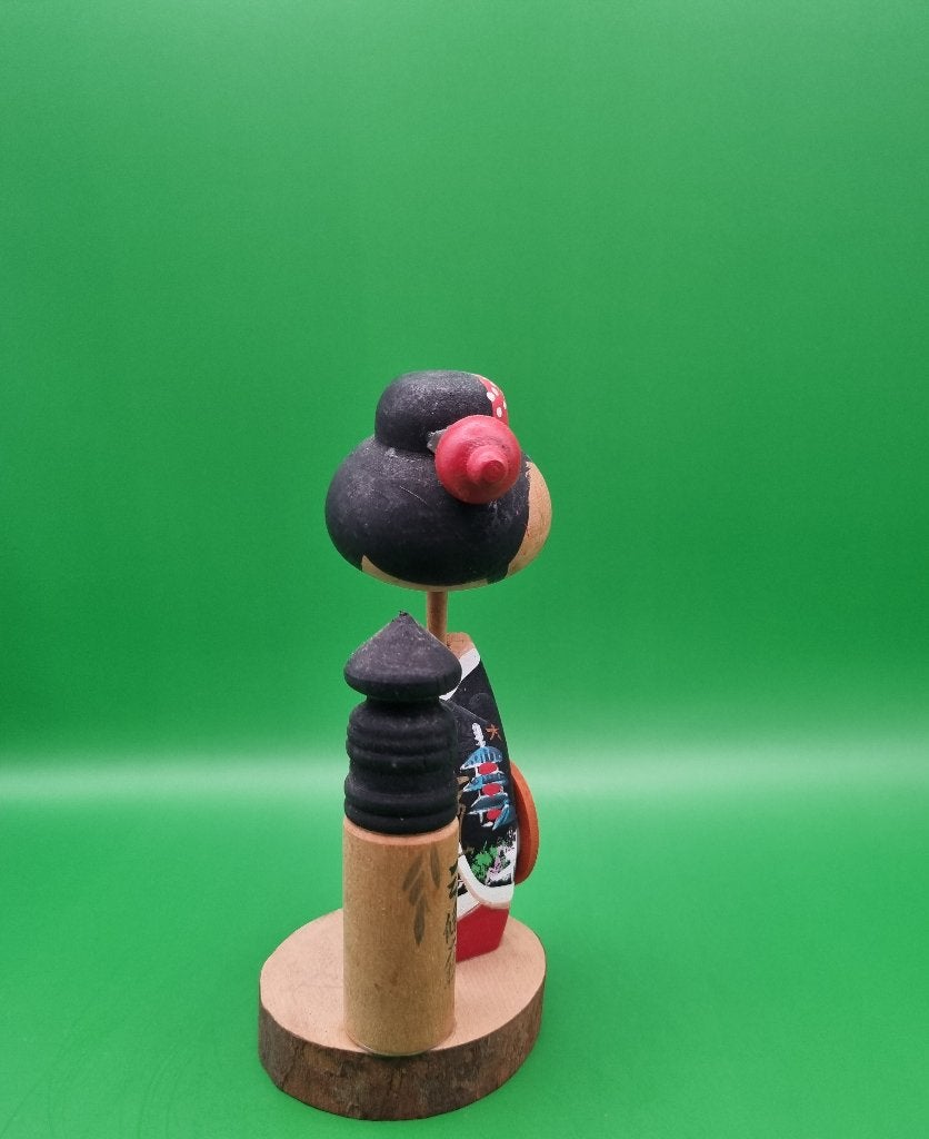 Foto 2 van Vintage Sanjo Tsubaki Kokeshi