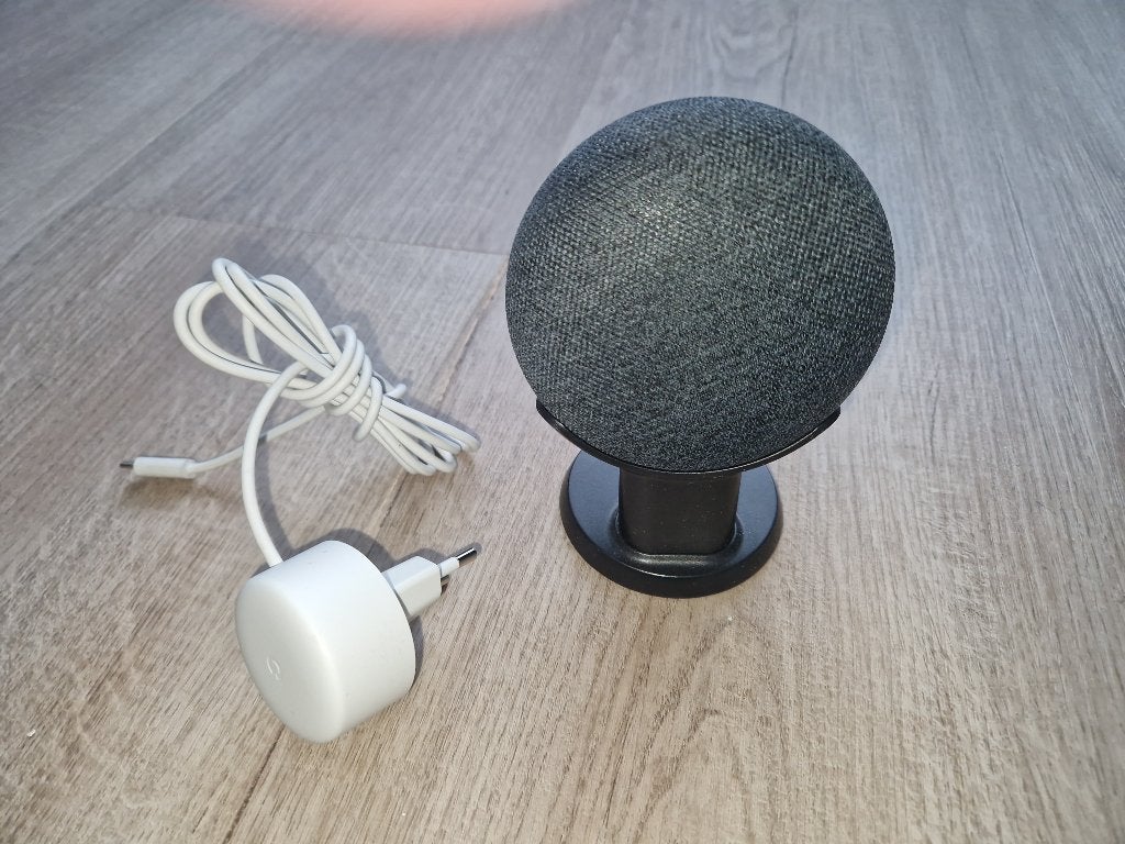 Google Next mini (grijs) met standaard, Slimme speaker, Inclusief standaarden, Ophalen of Verzenden, Minder dan 60 watt