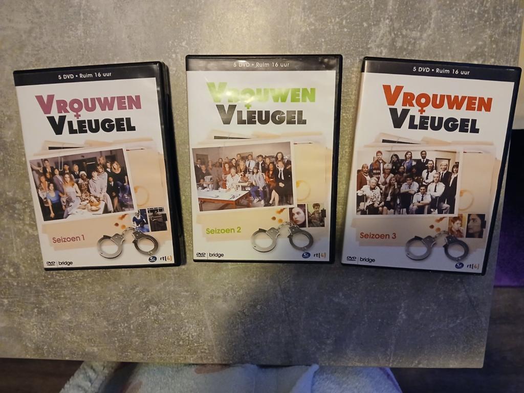 voetbal vrouwe seizoen 1 tot 3 of vrouwe vleugel 3 seizoenen, Vanaf 12 jaar, Verzenden, Nieuw in verpakking, Komedie