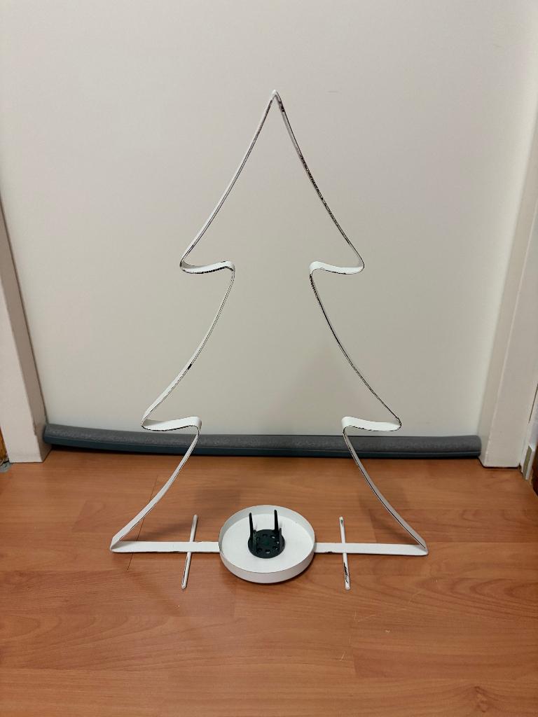 witte ijzeren kerstboom met houder voor kerstbakje, Ophalen of Verzenden, Zo goed als nieuw