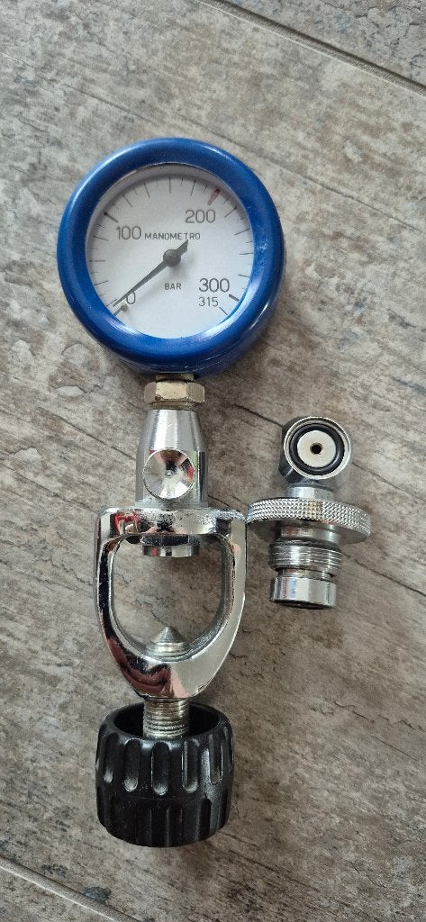 Manometer voor duikfles met verloop voor DIN (200 bar), Ophalen of Verzenden, Gebruikt, Overige typen