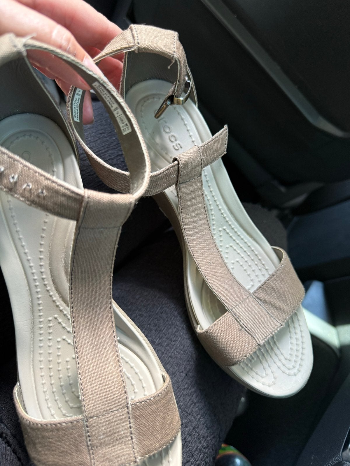 Mooie Crocs sandalen maat 37, zo goed als nieuw, Kleding | Dames, Schoenen, Ophalen of Verzenden, Zo goed als nieuw, Beige, Sandalen of Muiltjes