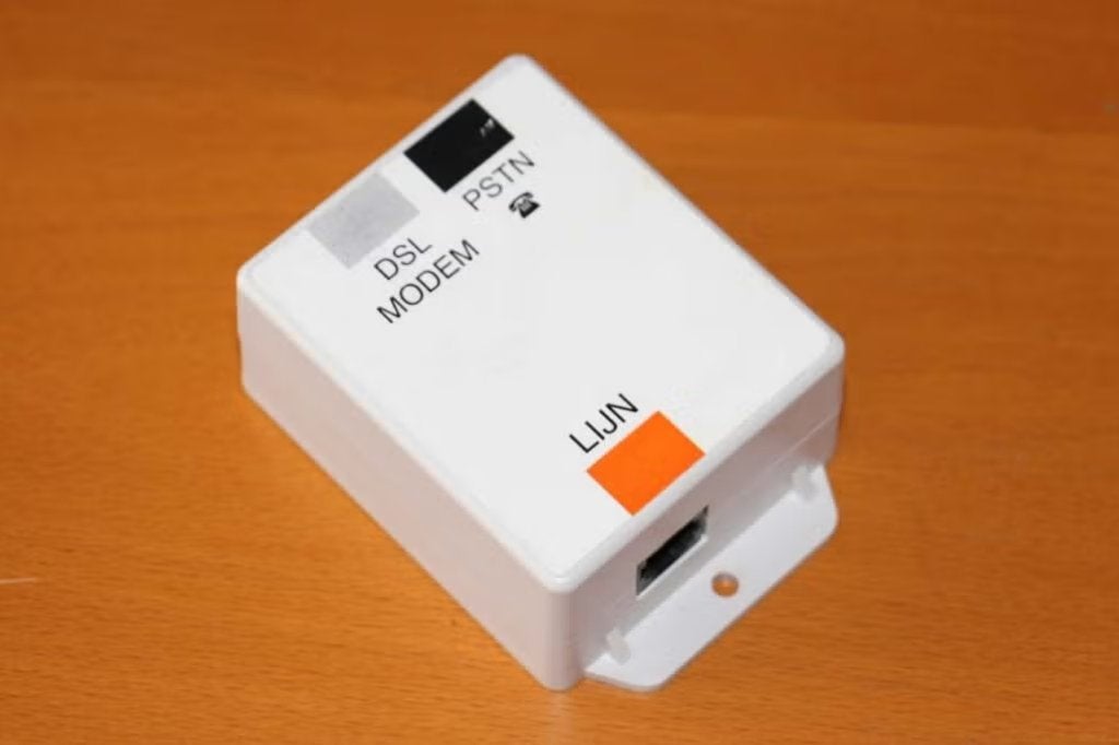 ADSL/POTS Splitter CPF138FG Telefoon ISDN Splitter, Ophalen of Verzenden, Splitter