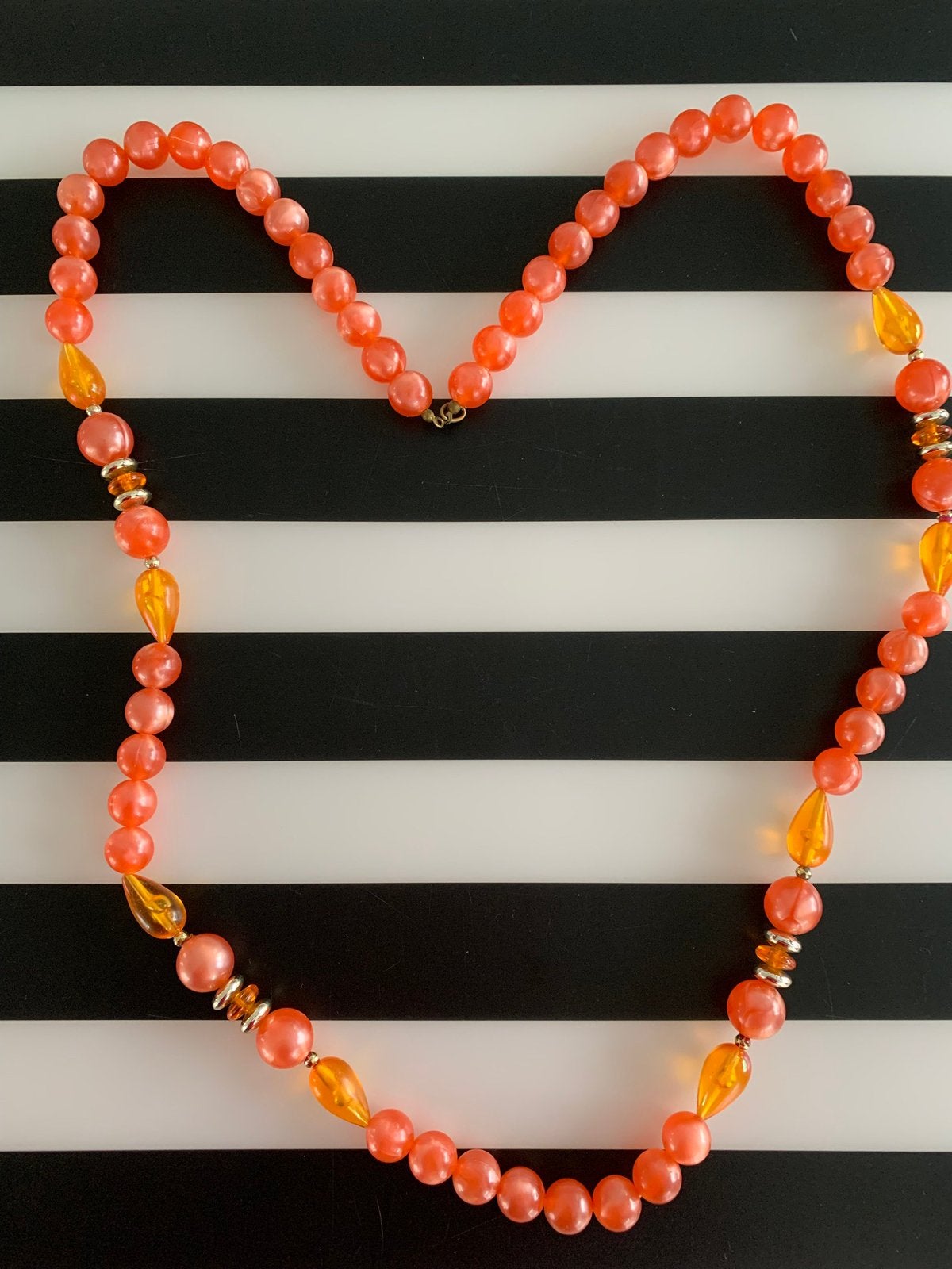 Vintage ketting Roze Oranje Zalm, Sieraden, Tassen en Uiterlijk, Kettingen, Ophalen of Verzenden, Gebruikt, Roze, Kunststof