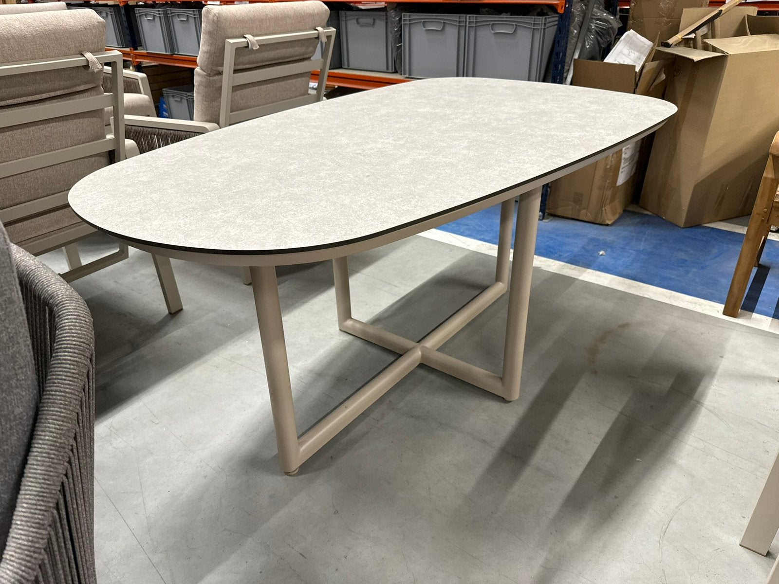 Rivera organische dining tafel Tierra Outdoor, Ophalen of Verzenden, Zo goed als nieuw