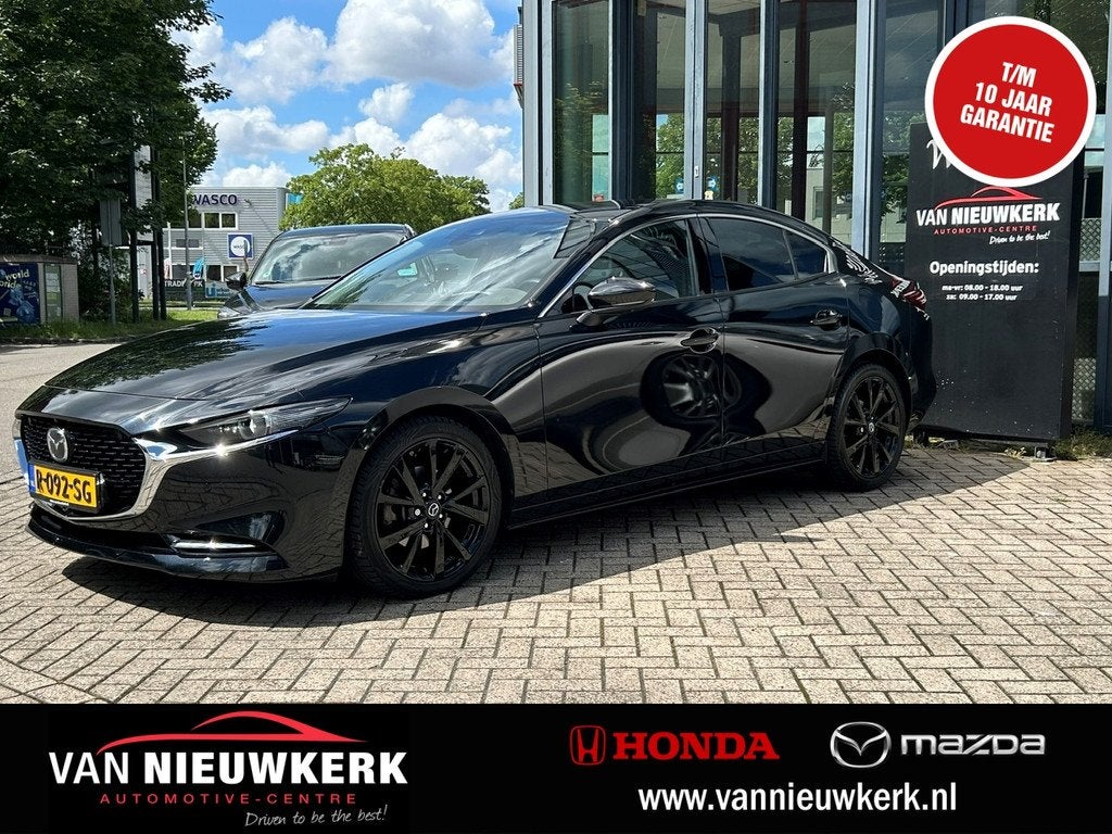 Mazda 3 Sedan Skyactiv-X 186pk Luxury | Leer | Bosé Audio |, Auto's, Gebruikt, Zwart, Bedrijf, Handgeschakeld