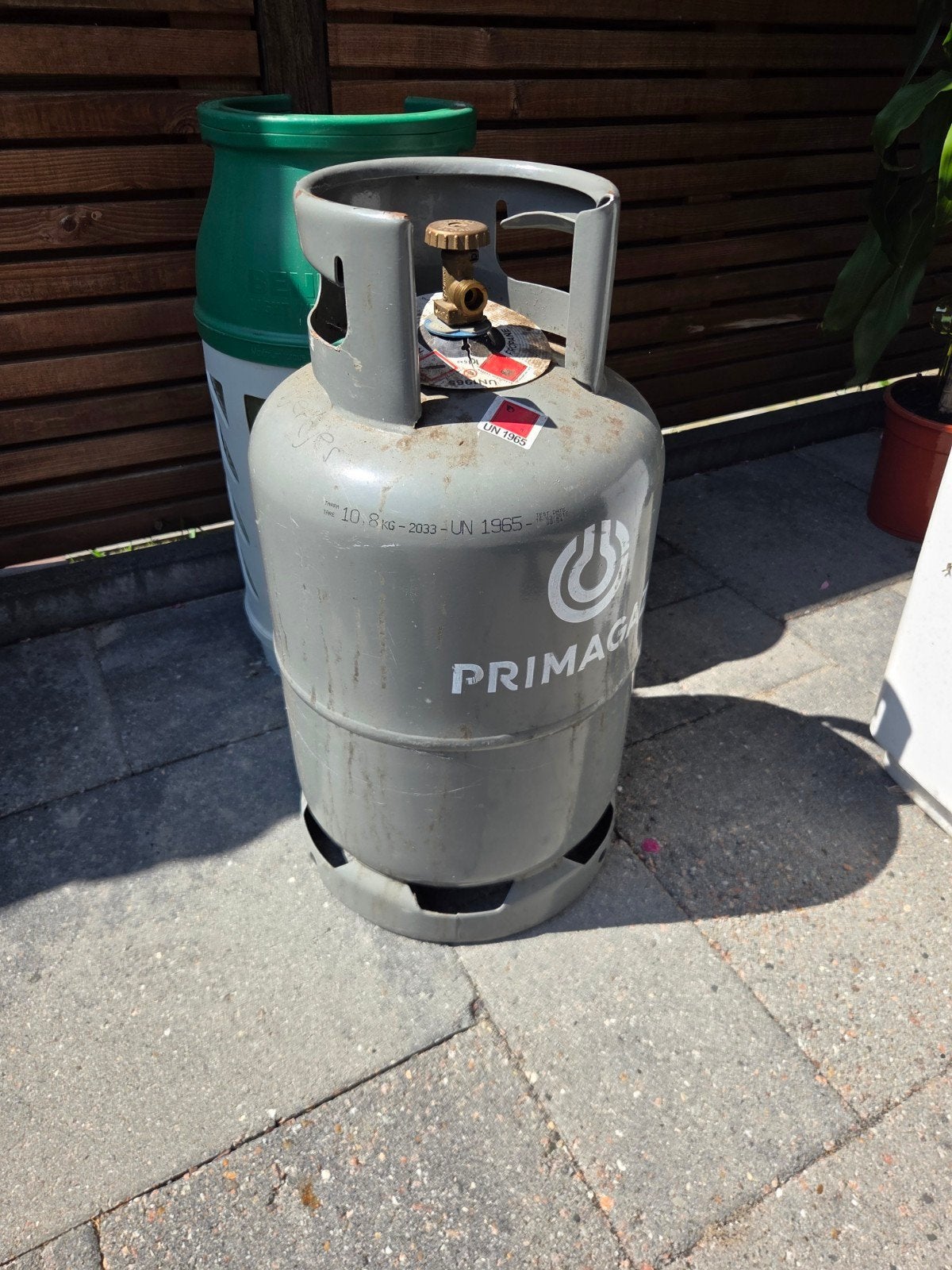 Primagaz gasfles 10.8 kg, Ophalen