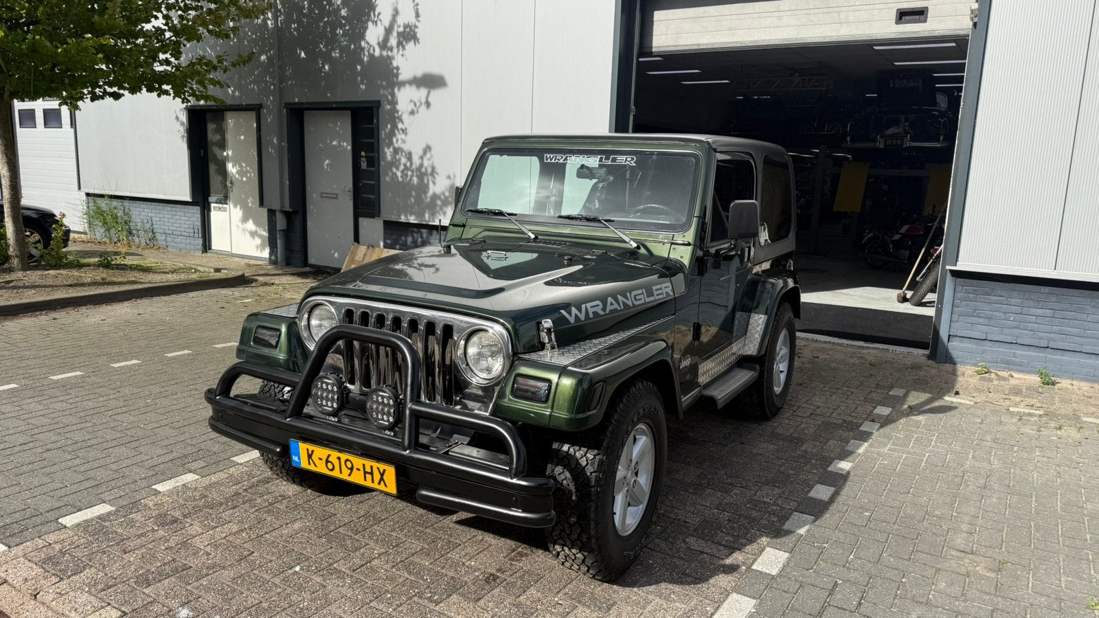 Jeep wrangler 1998 2.5l 4wd hard en soft top nieuwe fotos, Auto's, 450 kg, 118 pk, 2000 kg, 4 stoelen
