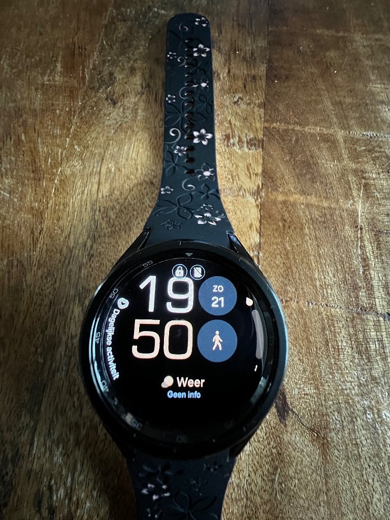 Samsung Galaxy Watch 6 classic R950 met laadsnoer, Sieraden, Tassen en Uiterlijk, Smartwatches, Zwart, Samsung ⌚️, Ophalen of Verzenden