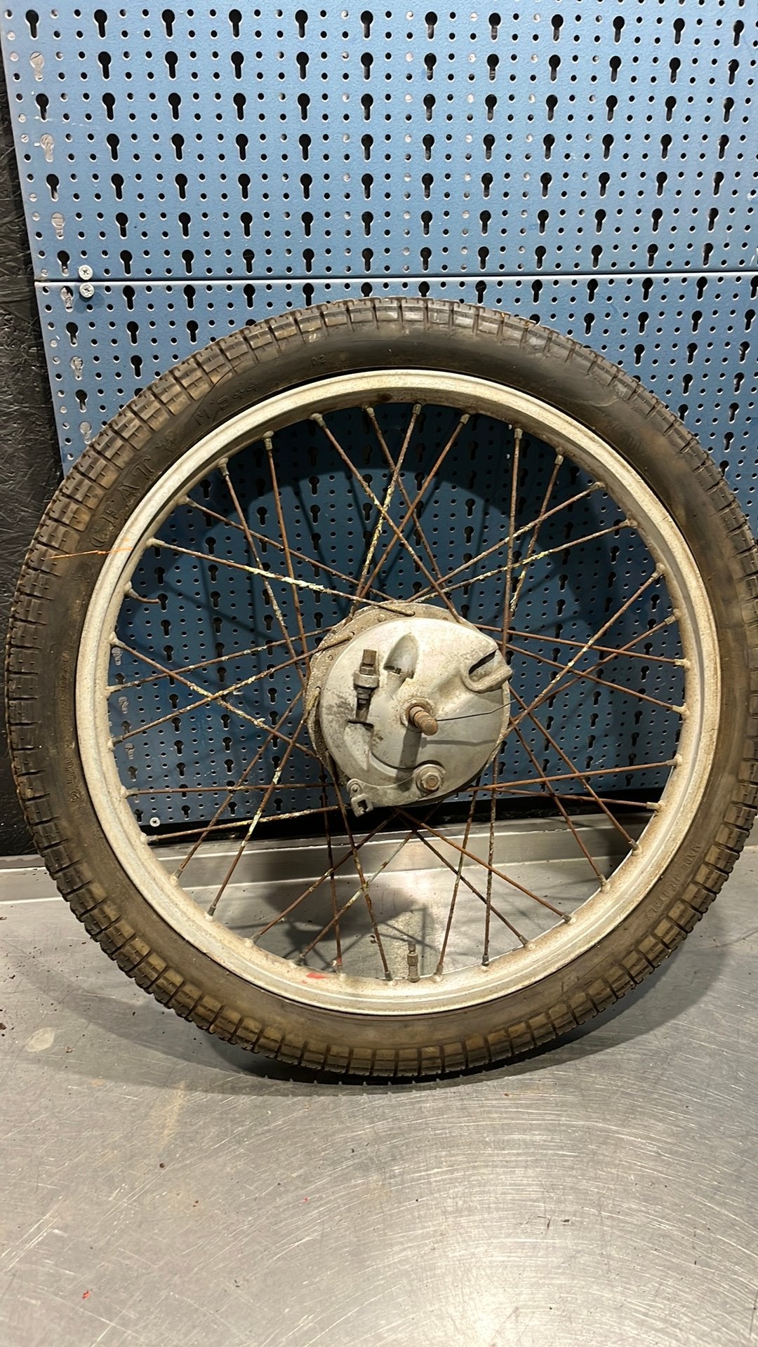 Voorwiel zundapp kleine naaf met weinmann 19 inch velg, Fietsen en Brommers, Brommeronderdelen | Zundapp, Gebruikt, -, -, Overige typen