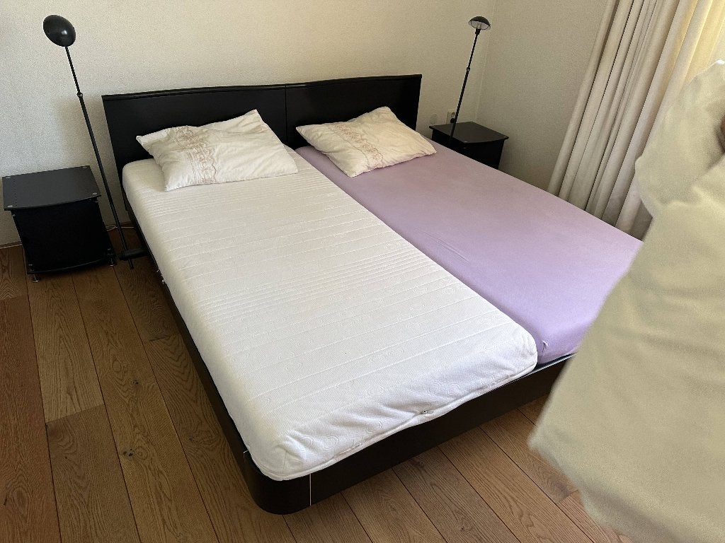 TK Auping Royal 180x200cm met M2/3 spiralen, lampen, kastje,, Huis en Inrichting, Slaapkamer | Bedden, Ophalen, Verstelbaar, Zwart