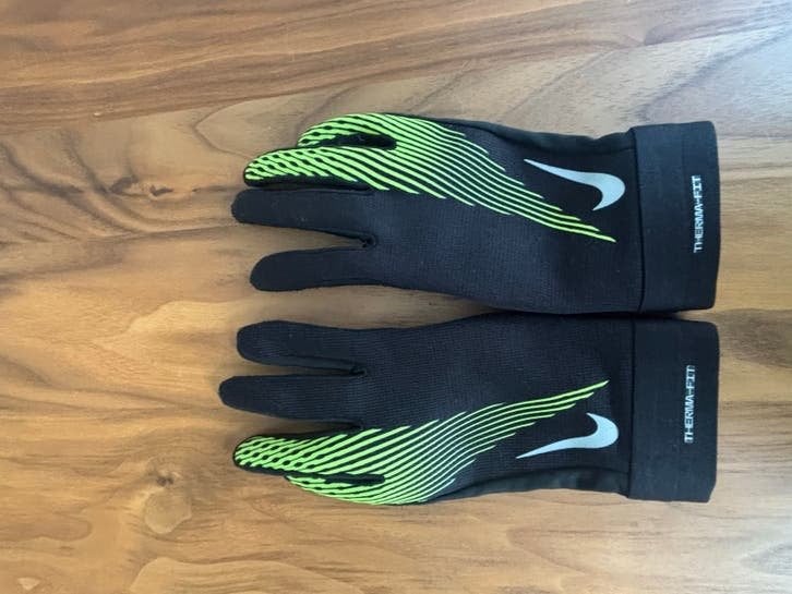 Nike Therma-Fit Voetbalhandschoenen Maat M (kind ~10 jaar), Maat M, Ophalen of Verzenden, Gebruikt, Handschoenen
