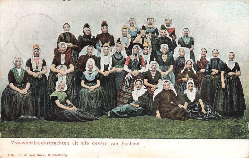 Vrouwenkleederdrachten uit alle deelen van Zeeland  1906, Verzamelen, Ansichtkaarten | Nederland, Ophalen of Verzenden, Voor 1920