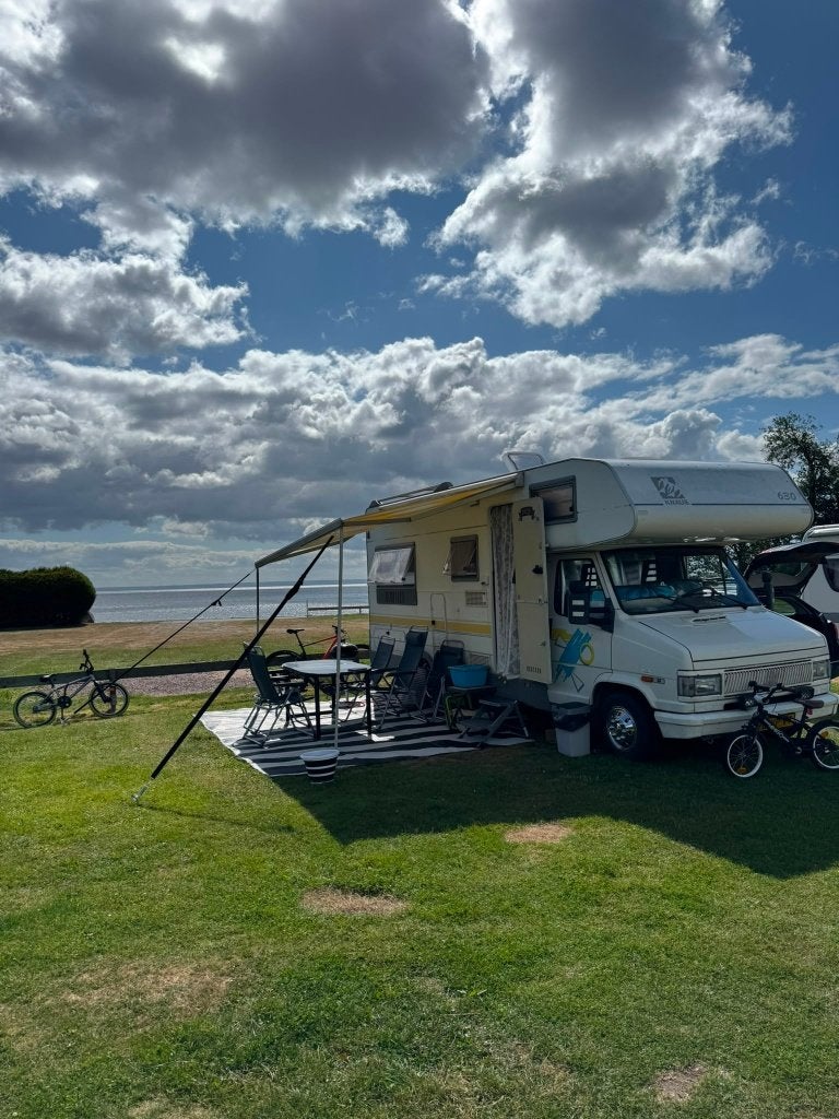 Knaus familiecamper vakantieklaar 6 zit-/slaapplaatsen, Reservewiel, Alkoof, Ringverwarming, Fiat