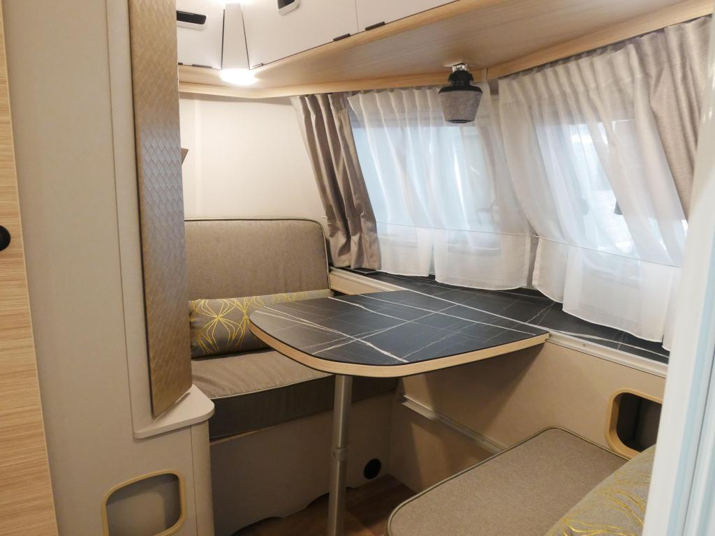 Eriba Touring 430 INKOOPTOPPER!, Caravans en Kamperen, Caravans, Kachel, Bedrijf, Treinzit, 4 tot 5 meter