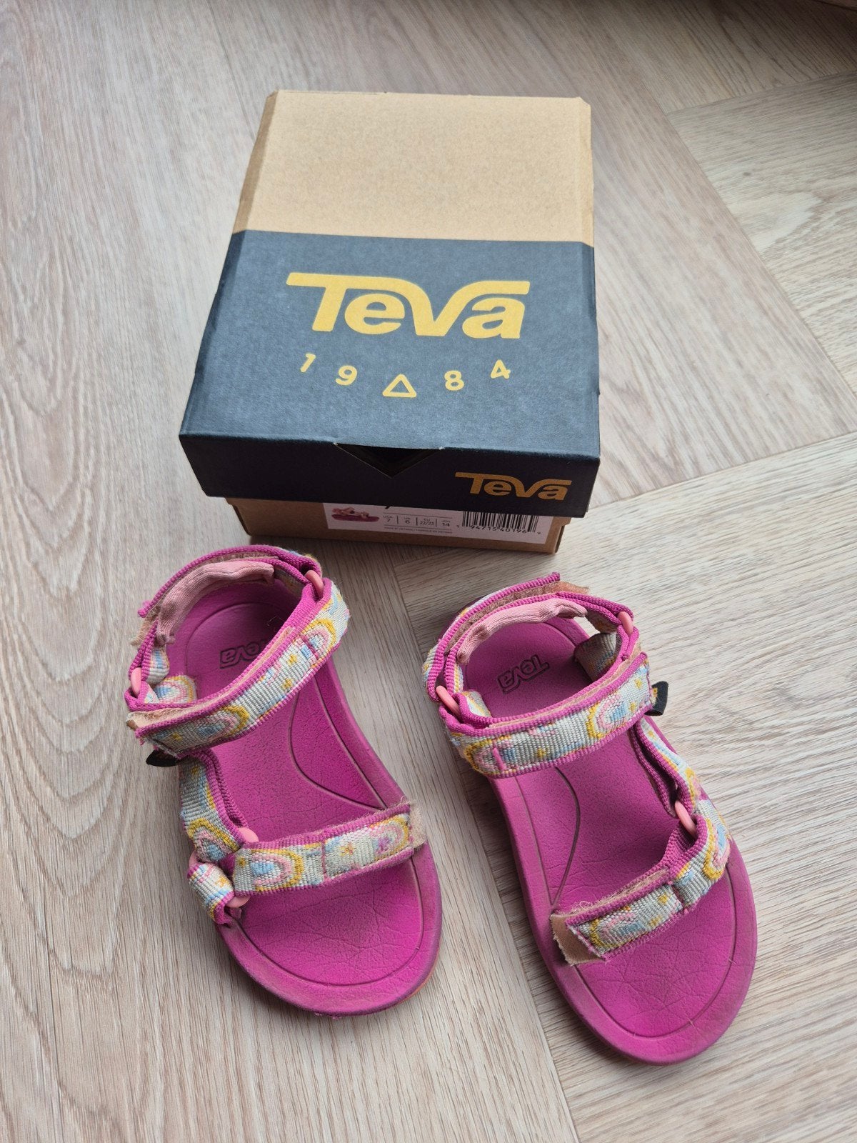 Teva Hurricane XLT 2 sandalen roze maat 22/23, Ophalen, Gebruikt, Jongen of Meisje, Schoenen