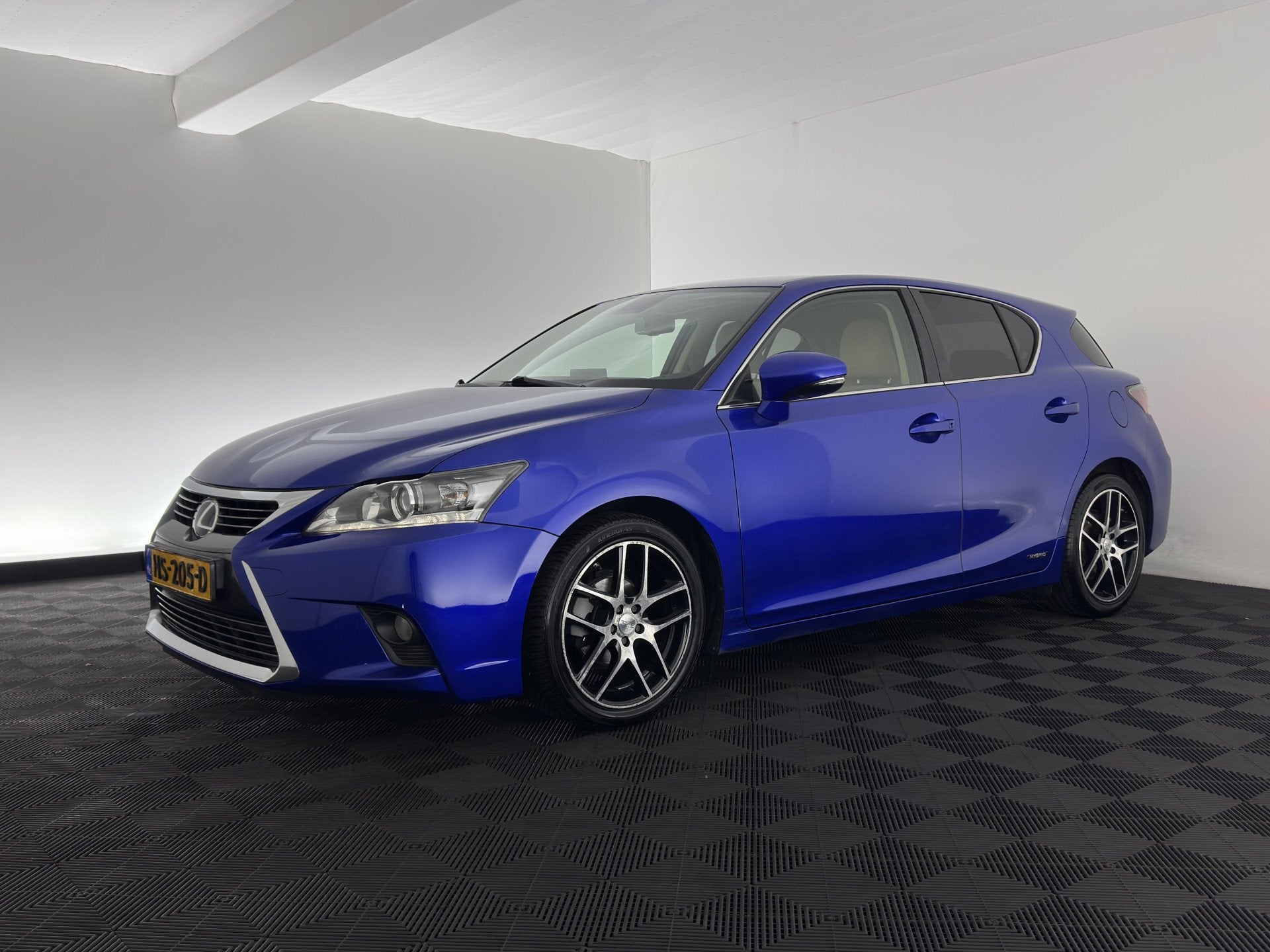 Lexus CT 200h Business Line Aut. *ALCANTARA | NAVI-FULLMAP |, Auto's, 1345 kg, Gebruikt, 4 cilinders, Blauw