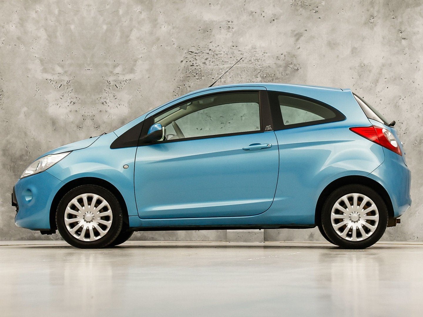 Ford Ka 1.2 Titanium (AIRCO, RADIO, SPORTSTOELEN, ELEK RAMEN, Auto's, Voorwielaandrijving, Gebruikt, 1242 cc, 4 cilinders
