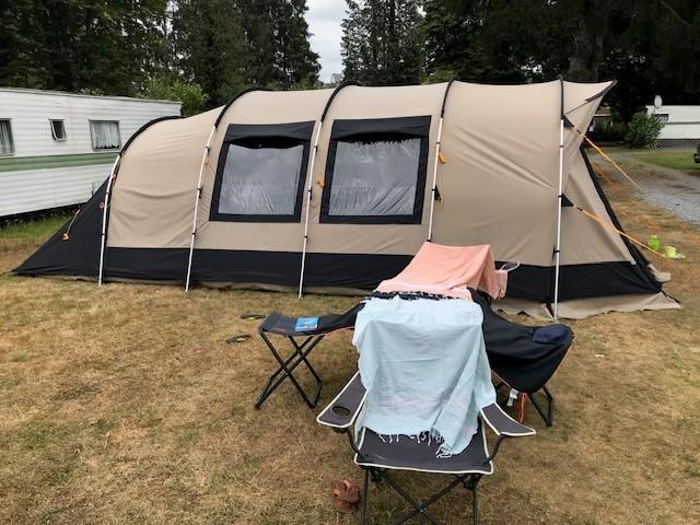 Redwood Birch 440 TC DLX 6-persoons tent (beperkt gebruikt), Caravans en Kamperen, Ophalen, Zo goed als nieuw, Tot en met 6