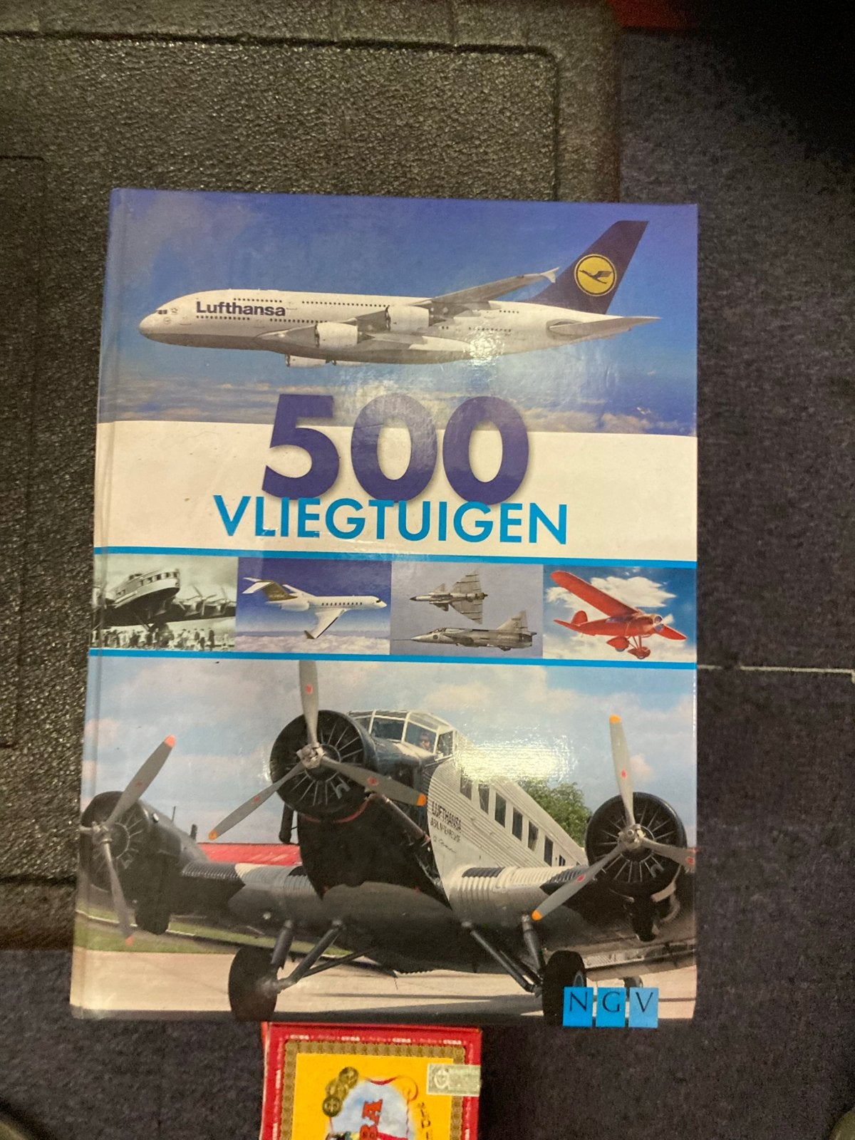 500 Vliegtuigen - Boek over luchtvaart, Boeken, Ophalen of Verzenden, Zo goed als nieuw, Overige onderwerpen