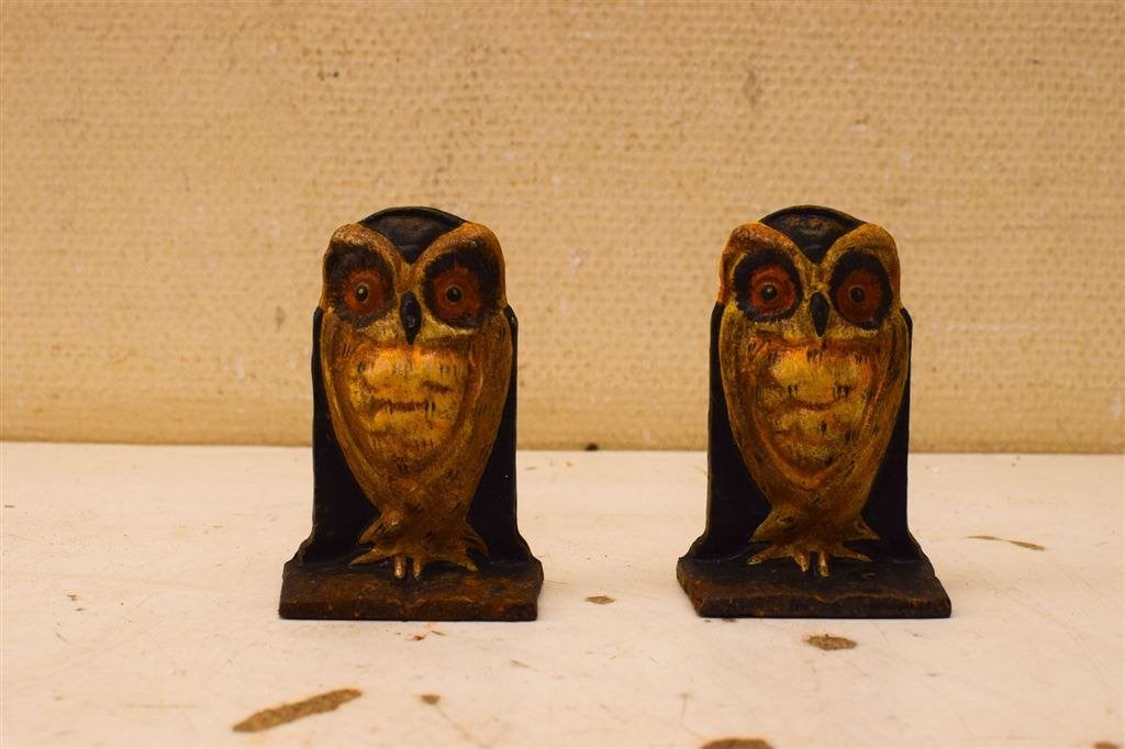 2 stuks Gietijzeren boekensteunen 51205