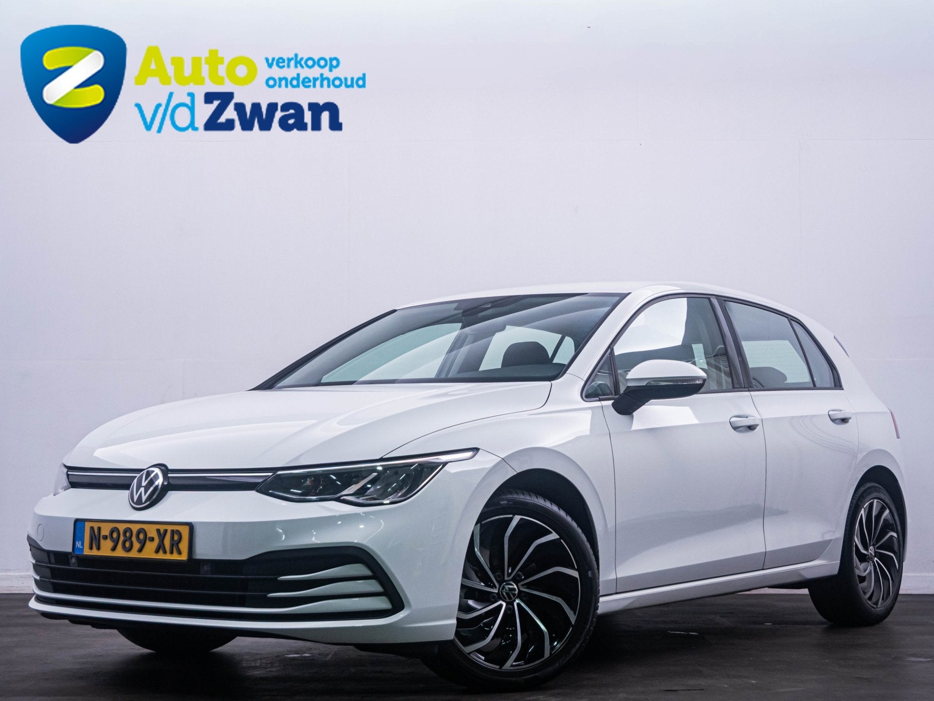 Volkswagen Golf 1.0 TSI Life Carplay|PDC|Digidash|ACC!, Voorwielaandrijving, Stof, Gebruikt, Euro 6