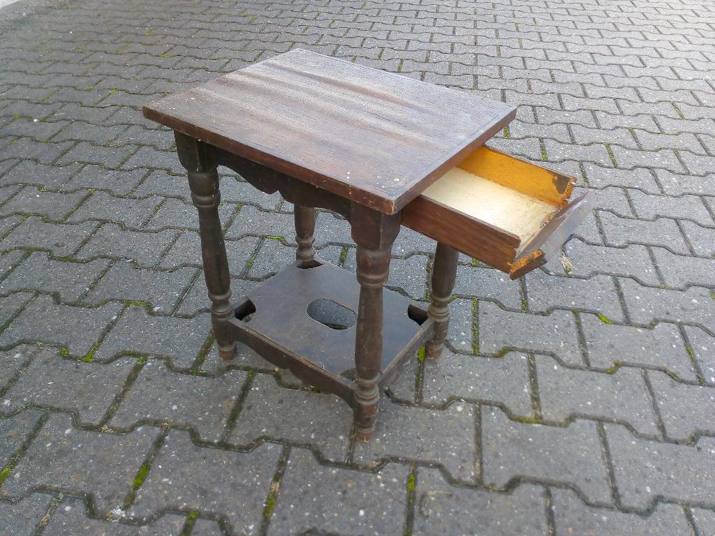 Antiek tafeltje met laadje, Ophalen
