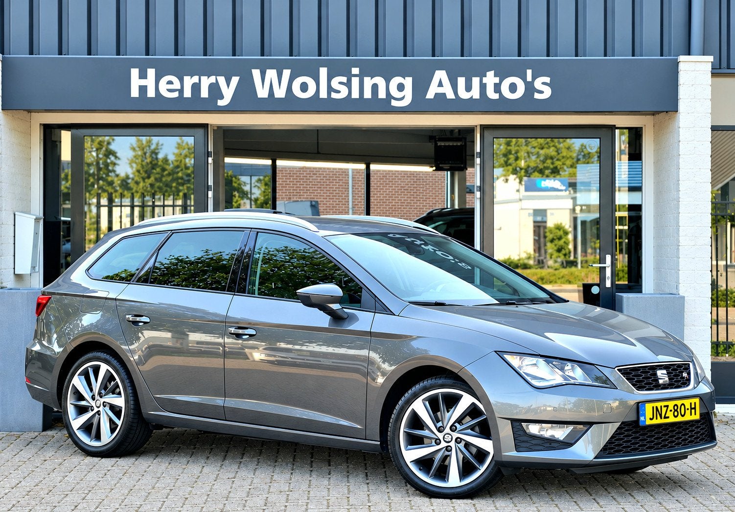 Seat LEON ST 1.4 TSI FR - LINE Panodak Pdc Carplay Navi, Auto's, Voorwielaandrijving, 125 pk, Gebruikt, Euro 6