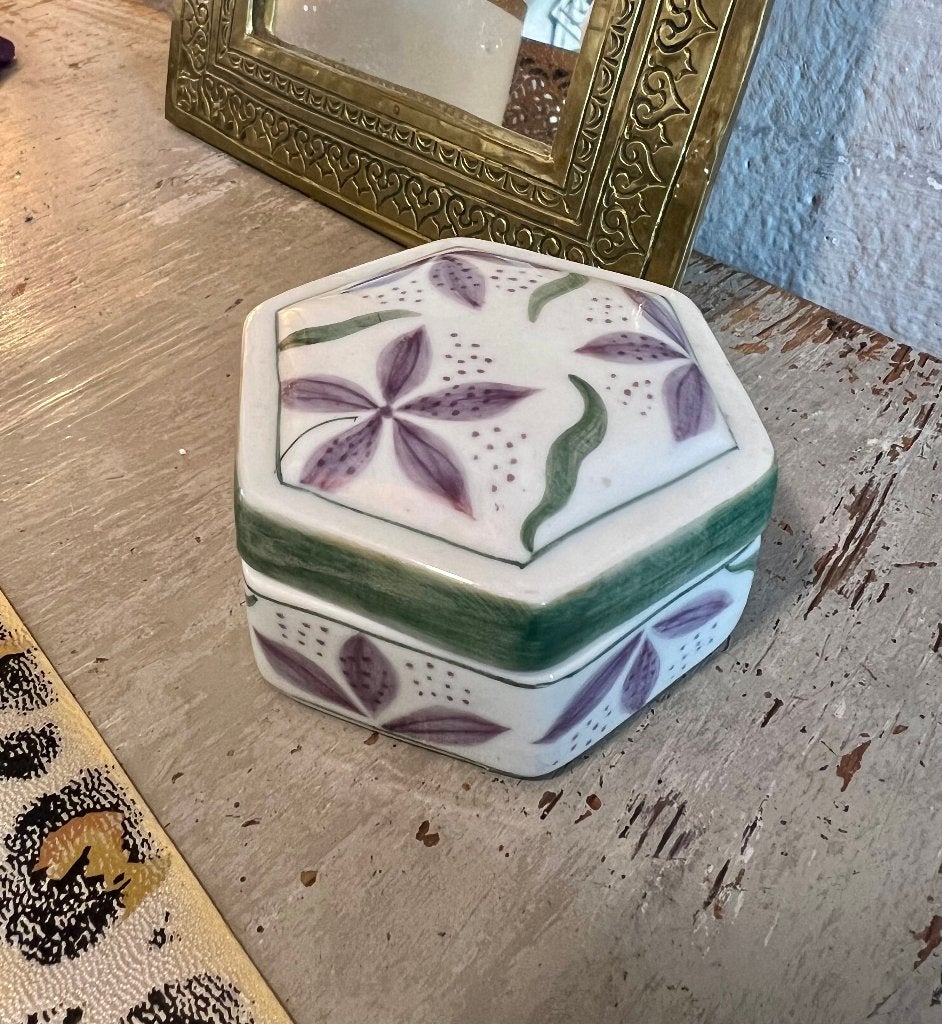 Vintage antiek porselein hexagon sieradendoosje doosje bloem, Ophalen of Verzenden