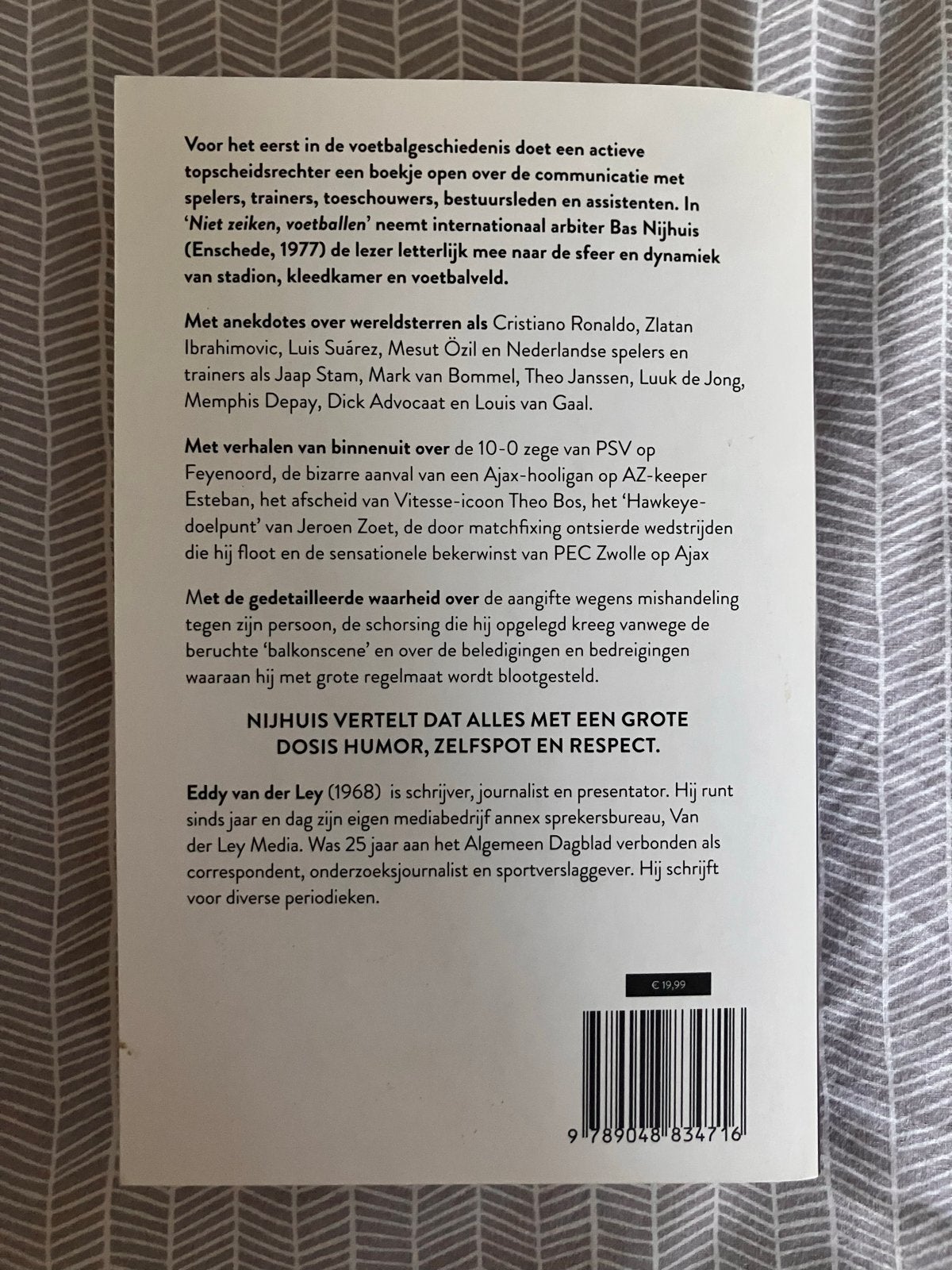 Bas Nijhuis - Niet Zeiken, Voetballen! (Boek), Ophalen, Zo goed als nieuw, Overige sporten