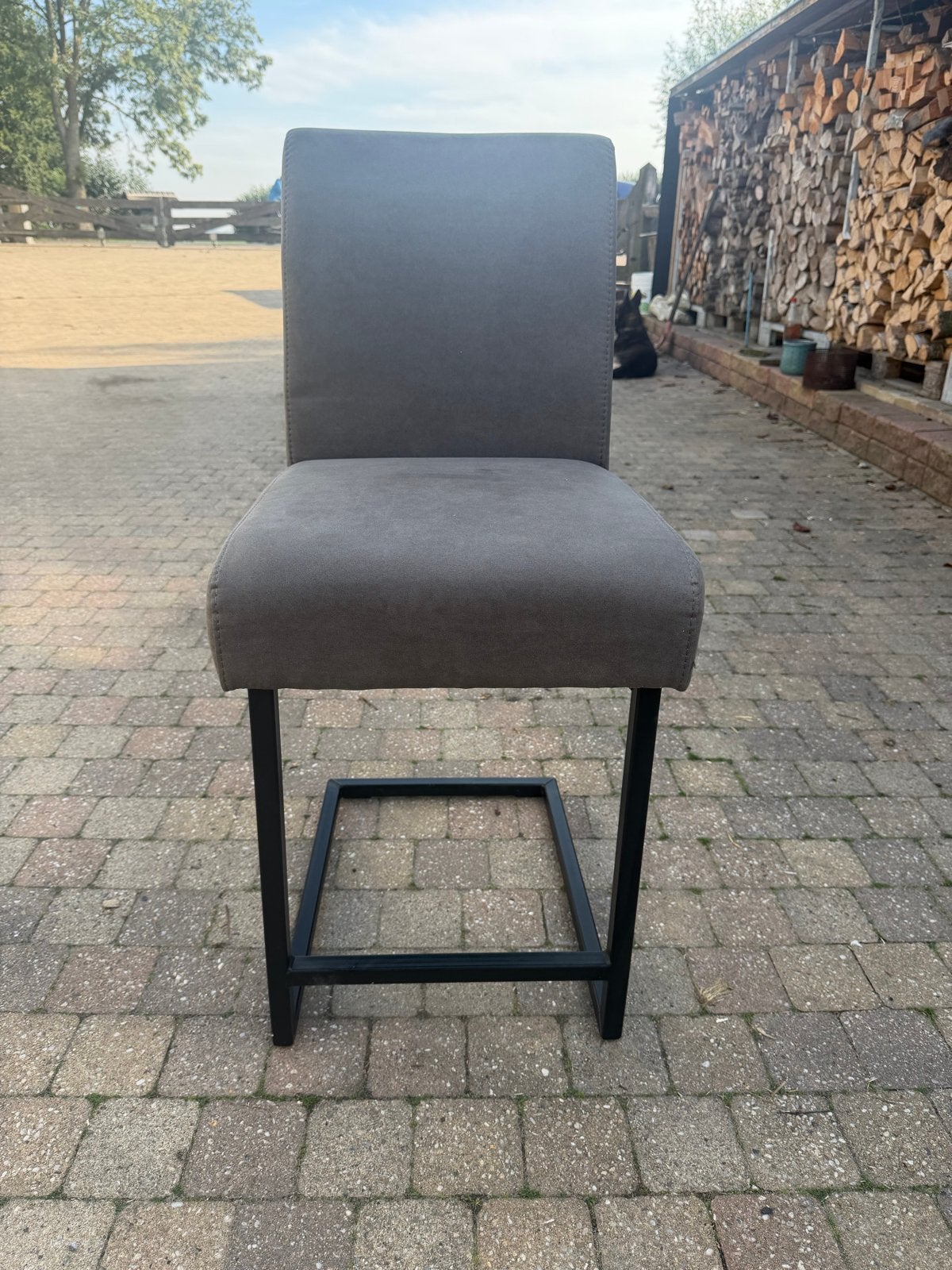 Set van 4 zo goed als nieuwe barstoelen - 1 meter hoog
