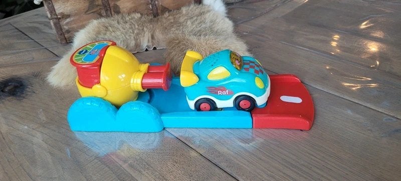 VTech Toet Toet Auto's - Raf Raceauto met Lanceerbaan!, Ophalen of Verzenden, Gebruikt, 2 tot 4 jaar