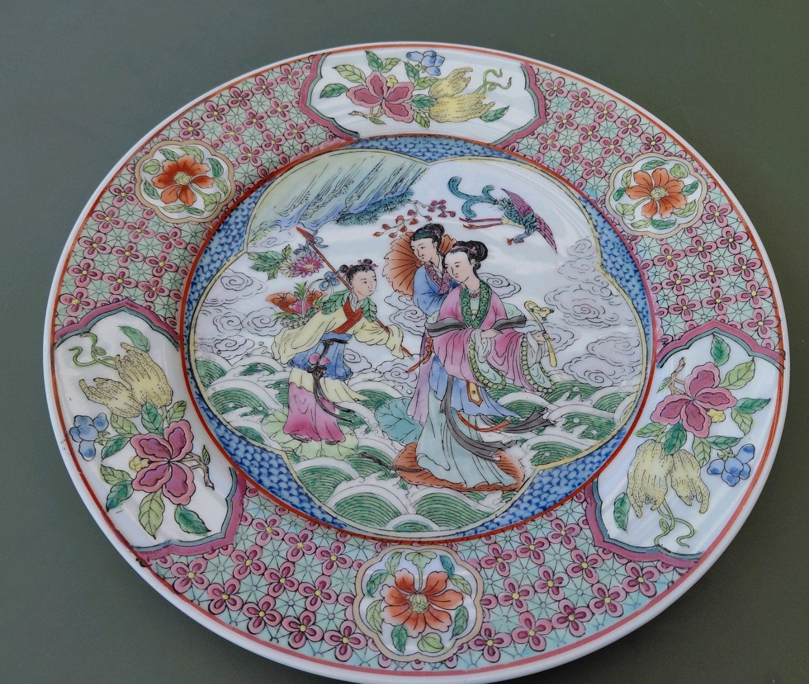 Chinees porseleinen bord - Famille Rose, Antiek en Kunst, Ophalen