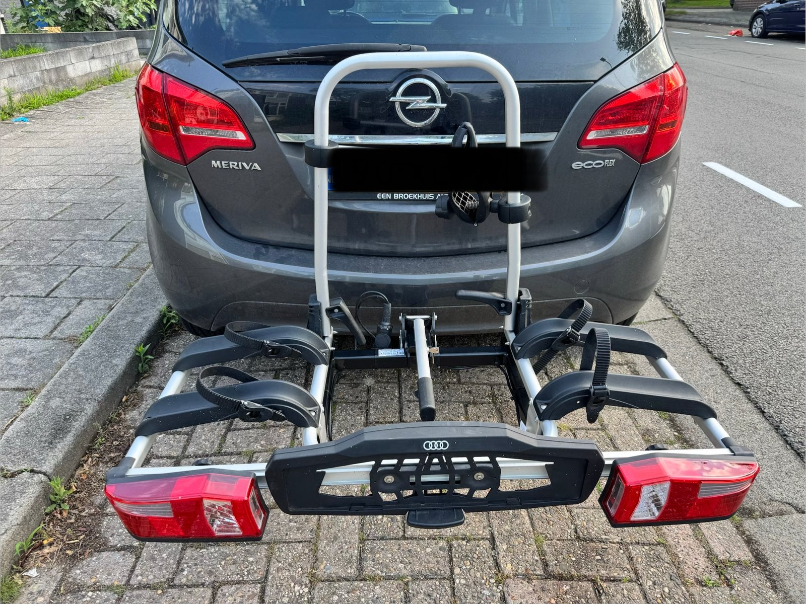 Uebler fietsendrager 90’graden kantelbaar, Auto diversen, Ophalen, Zo goed als nieuw, Trekhaakdrager