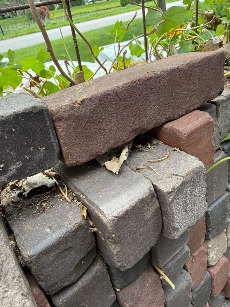 Waaltjes, Tuin en Terras, Ophalen, Zo goed als nieuw, Beton, Klinkers
