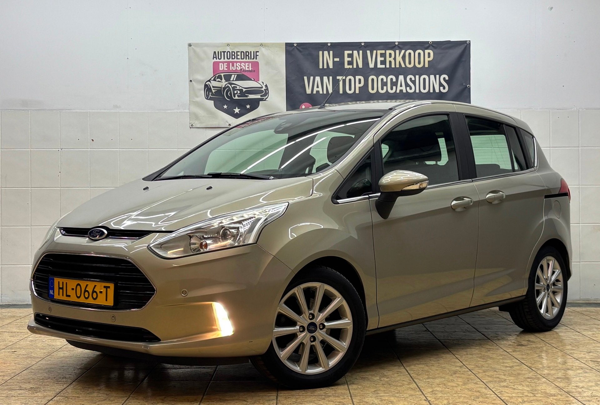 Ford B-Max 1.0 EcoBoost Titanium/GARANTIE/1STE EIG/, Voorwielaandrijving, Dealer onderhouden, Gebruikt, Parkeerassistent