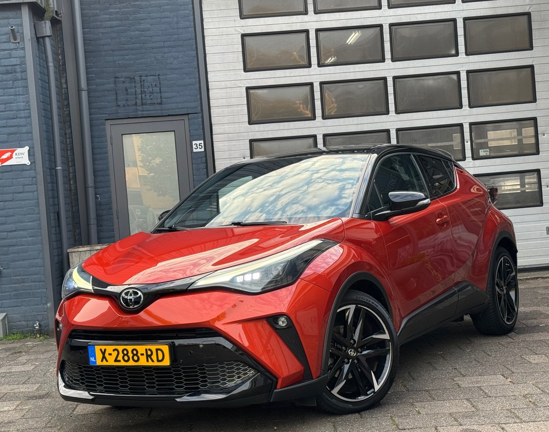 Toyota C-HR 2.0 Hybrid GR-Sport | Clima | Cruise | Camera |, Auto's, Euro 6, Bedrijf, 1987 cc, SUV of Terreinwagen
