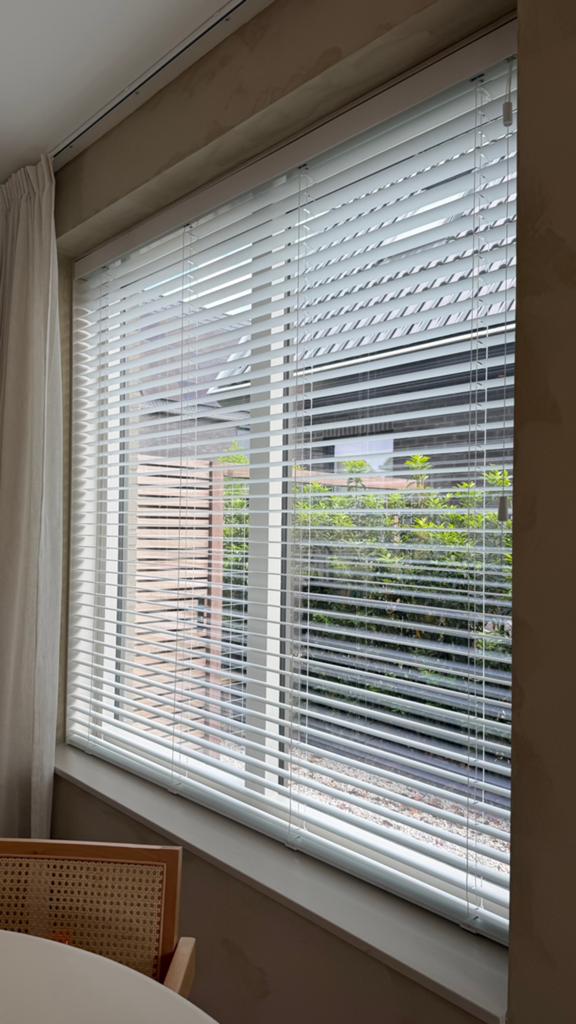 Luxaflex wit 184x175, Ophalen, Zo goed als nieuw, Wit