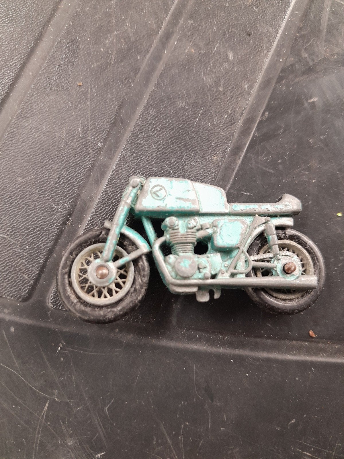 Vintage speelgoedmotorfiets - metaal matchbox, Ophalen of Verzenden, Gebruikt