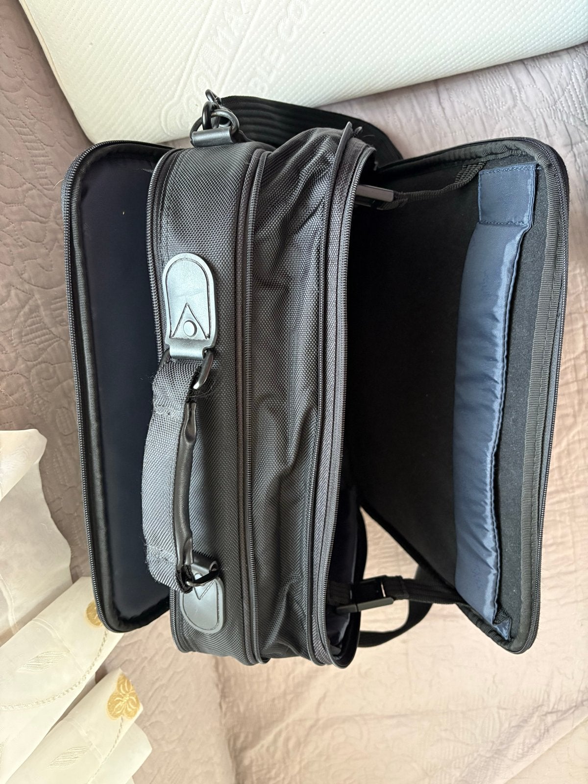 Foto 6 van IBM ThinkPad Laptoptas - Zwart, 15 inch