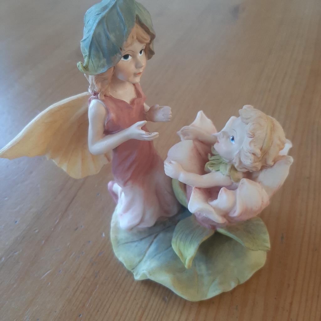 Bloemenbeeldje moeder met kind, Verzamelen, Beelden en Beeldjes, Ophalen of Verzenden, Zo goed als nieuw, Fantasy