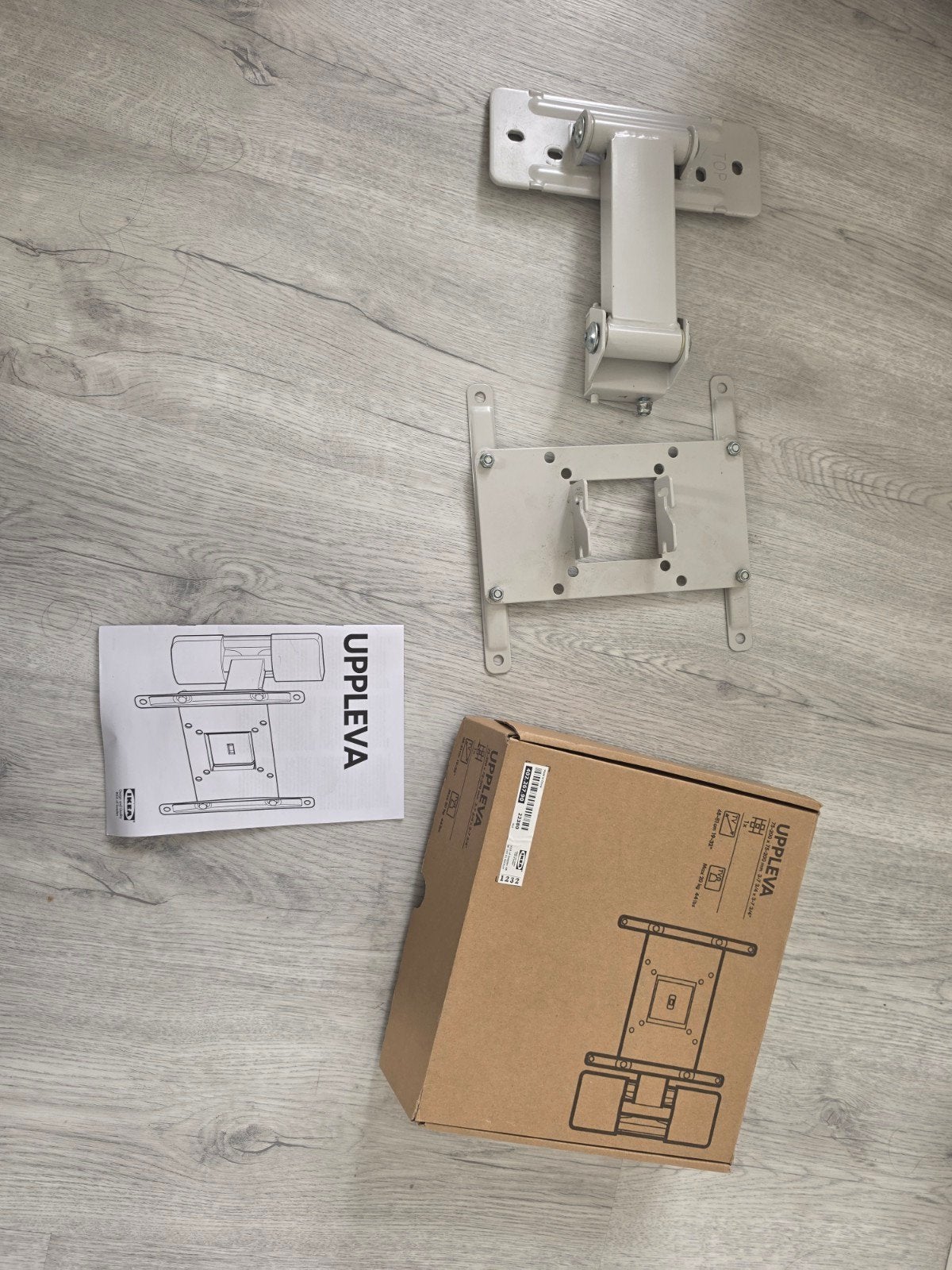 IKEA Uppleva TV beugel 19-32 inch, max 20kg, Ophalen of Verzenden, Zo goed als nieuw