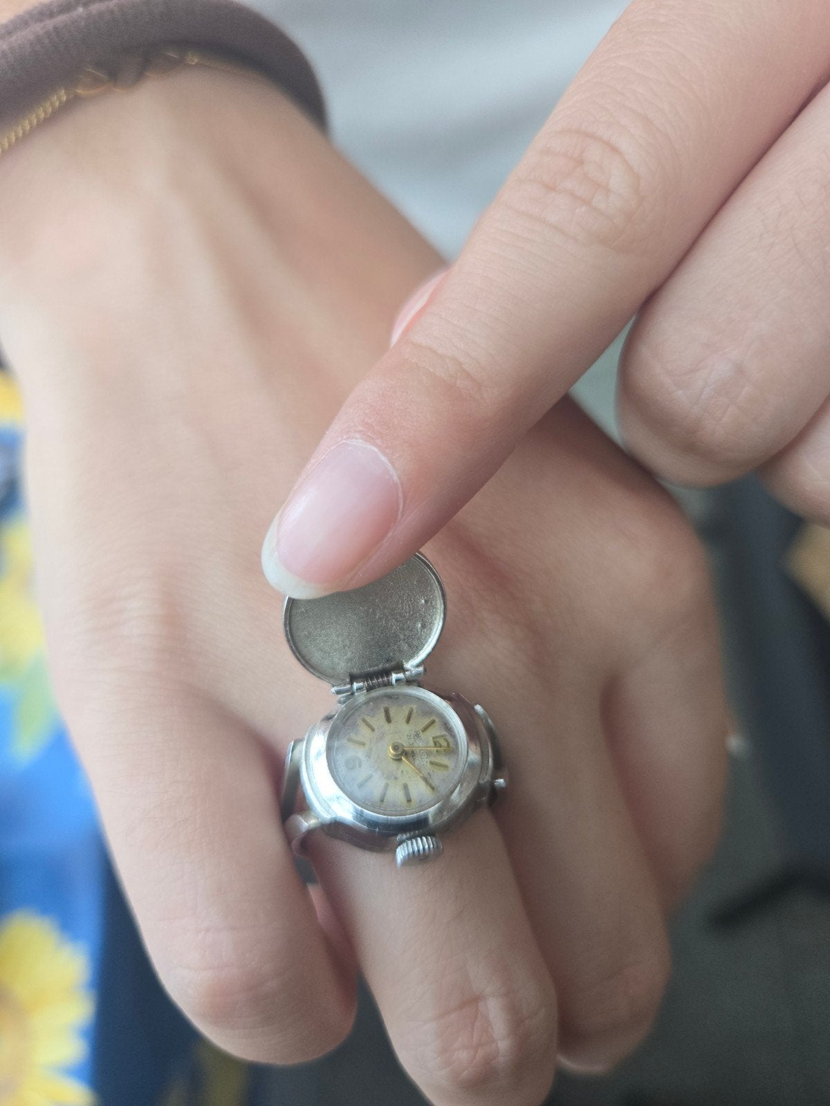 Vintage Horloge Ring: Dieprood, Fleur-de-lis & Marcasiet, Ophalen of Verzenden