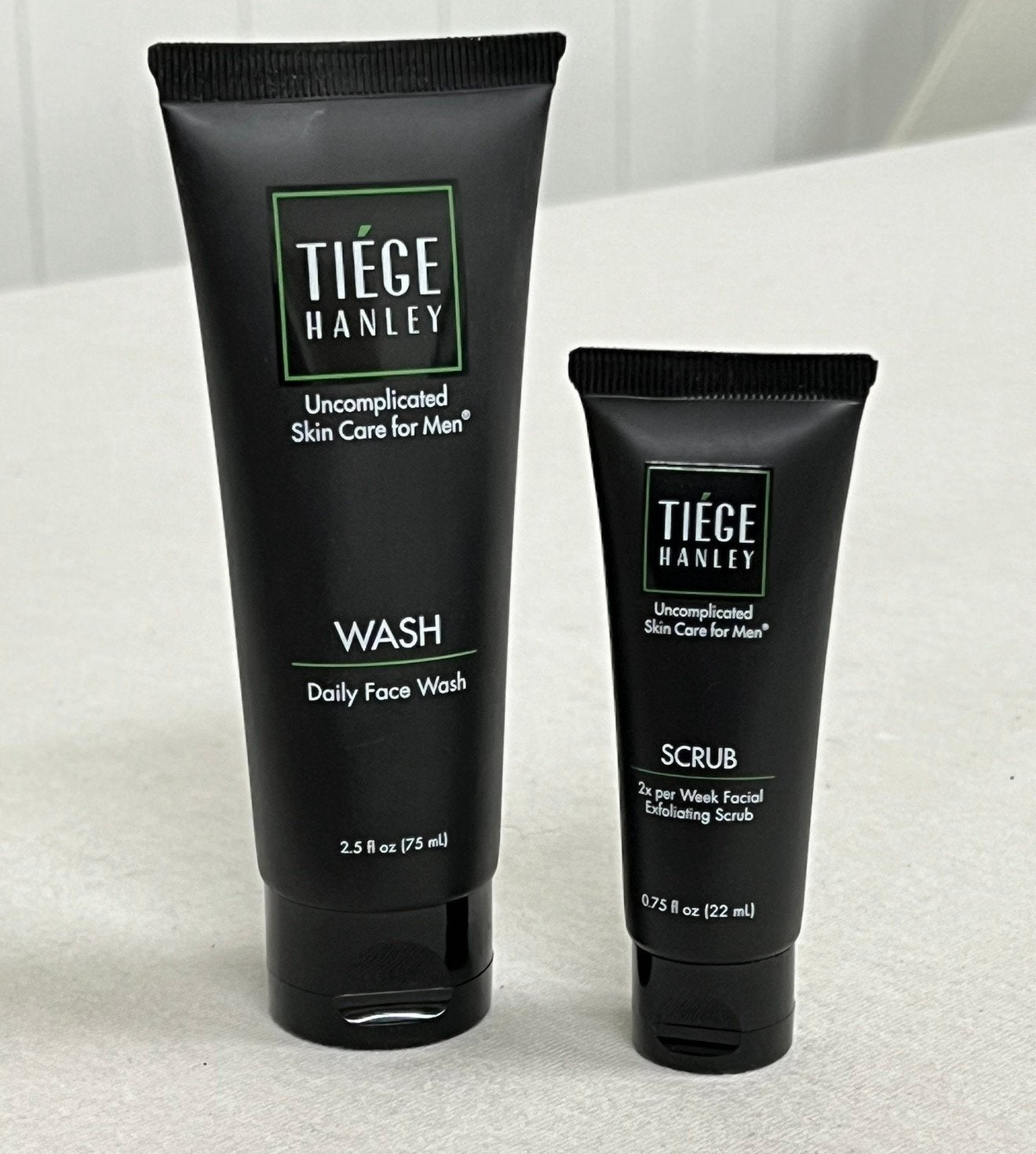 Tiege Hanley Daily face wash + scrub gezichtsreiniging man, Gehele gezicht, Nieuw, Ophalen of Verzenden, H