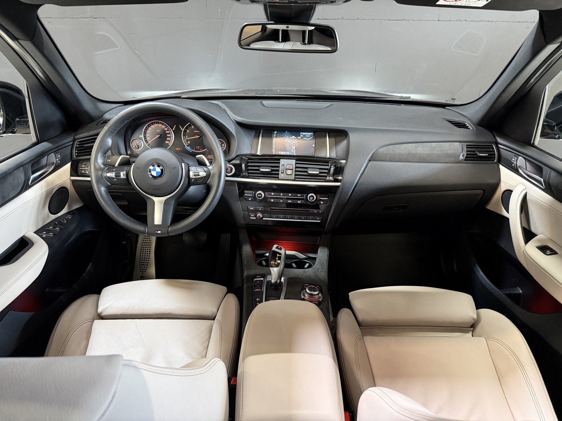 BMW X3 xDrive20i Centennial High Executive | M-Sport | Panor, Automaat, Automatische klimaatregeling, Gebruikt, 4 cilinders